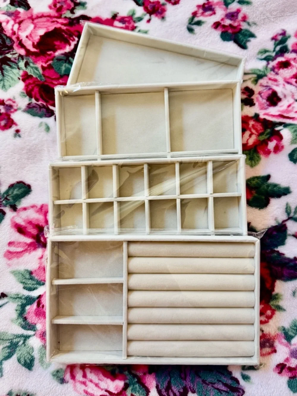 Velvet Beige Jewelry Organizer Tray Set (4 Pack) - Picture 1 of 5